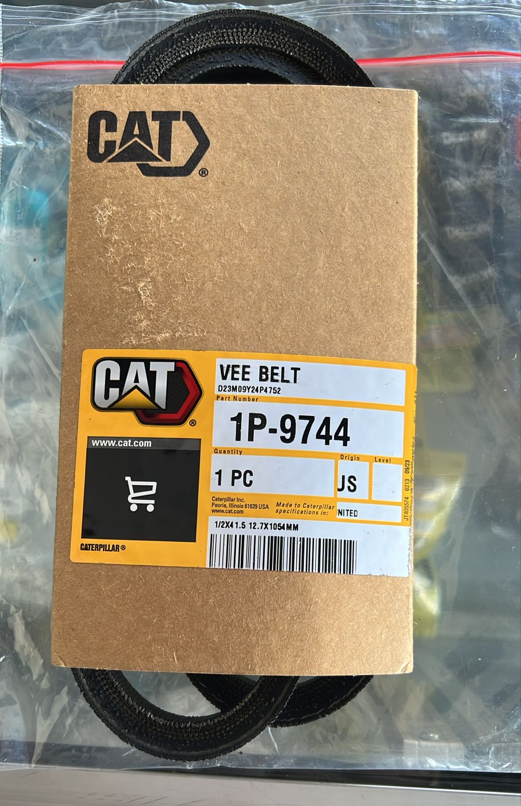 V- BELT FAN BELT GENUINE CATERPILAR CAT 966G D6R1 D6GC PN 1P-9744