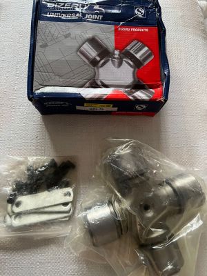 CROSS JOINT Dizeru Cabang empat GUH75 HINO LOHAN 260TI 320TI GUH 75 58X175 PN 37401-1180