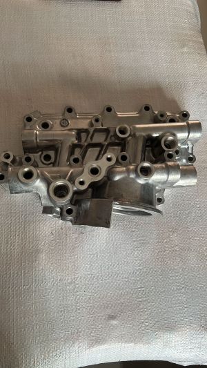 Penutup RUMAH Pendingin Oli Oil Cooler Cover HINO LOHAN FM260TI JO8C OEM PN 15720-1190