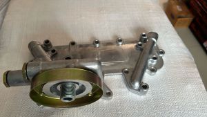 Penutup RUMAH Pendingin Oli Oil Cooler Cover Hino Dutro wo4d HT125 HT130 OEM PN 15711-1370