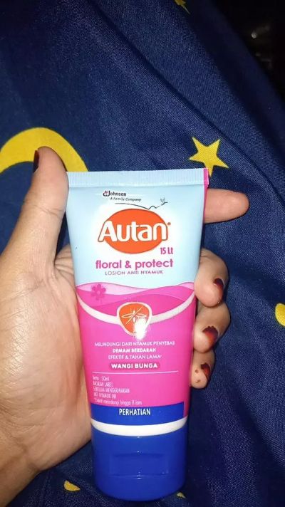 Autan anti nyamuk Losion Floral & Protect tube 50 ml