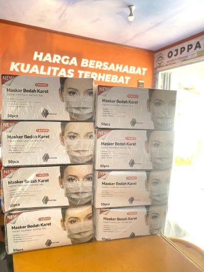 MASKER KARET MEDIS ONAMED 3 PLY ISI 50 PCS